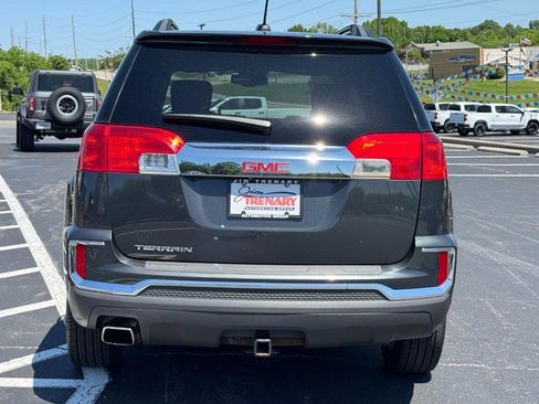 Used 2017 GMC Terrain SLE w/ Convenience Package FWD image 4