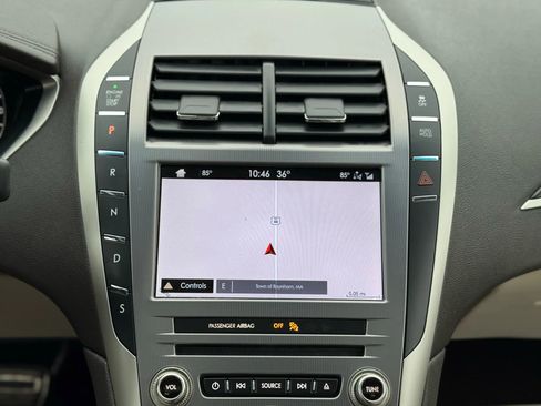 Used 2019 Lincoln MKZ Reserve w/ Reserve Plus Package image 25