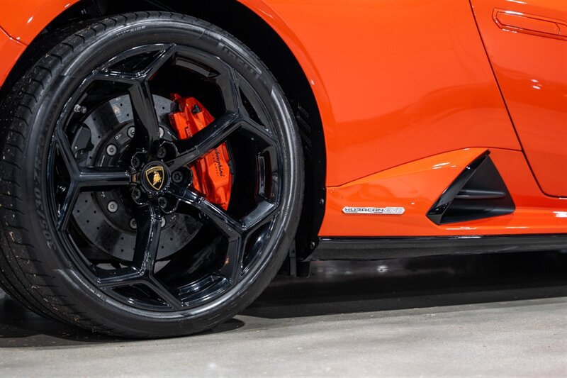 Used 2020 Lamborghini Huracan EVO AWD/4WD image 64