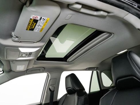 Used 2023 Toyota RAV4 XLE Premium image 9