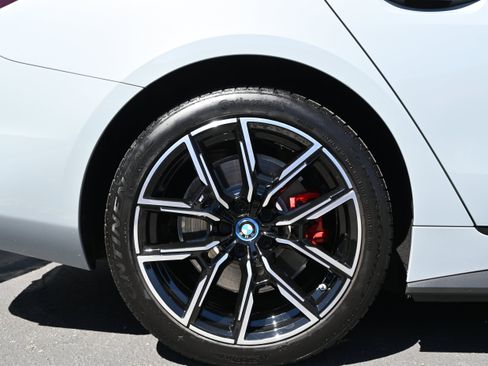 Used 2023 BMW i4 eDrive40 w/ M Sport Package RWD image 37