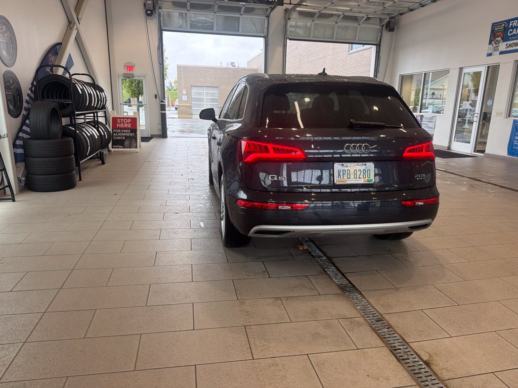 Used 2018 Audi Q5 2.0T Premium Plus w/ Premium Plus Package AWD/4WD image 9