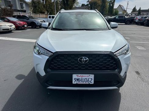 Used 2024 Toyota Corolla Cross LE w/ Moonroof Package image 6