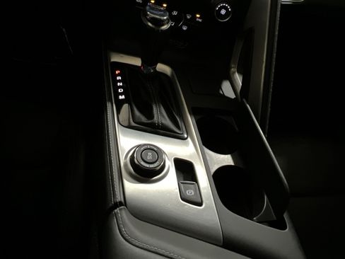 Used 2019 Chevrolet Corvette Stingray Coupe w/ 1LT RWD image 29