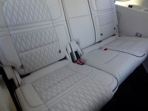 Used 2023 Lincoln Navigator L Black Label image 18