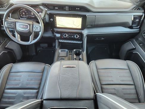 Used 2025 GMC Sierra 2500 AT4X image 23