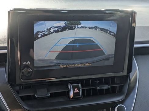 Used 2024 Toyota Corolla LE FWD image 18