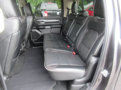 Used 2019 RAM 1500 Laramie AWD/4WD image 37