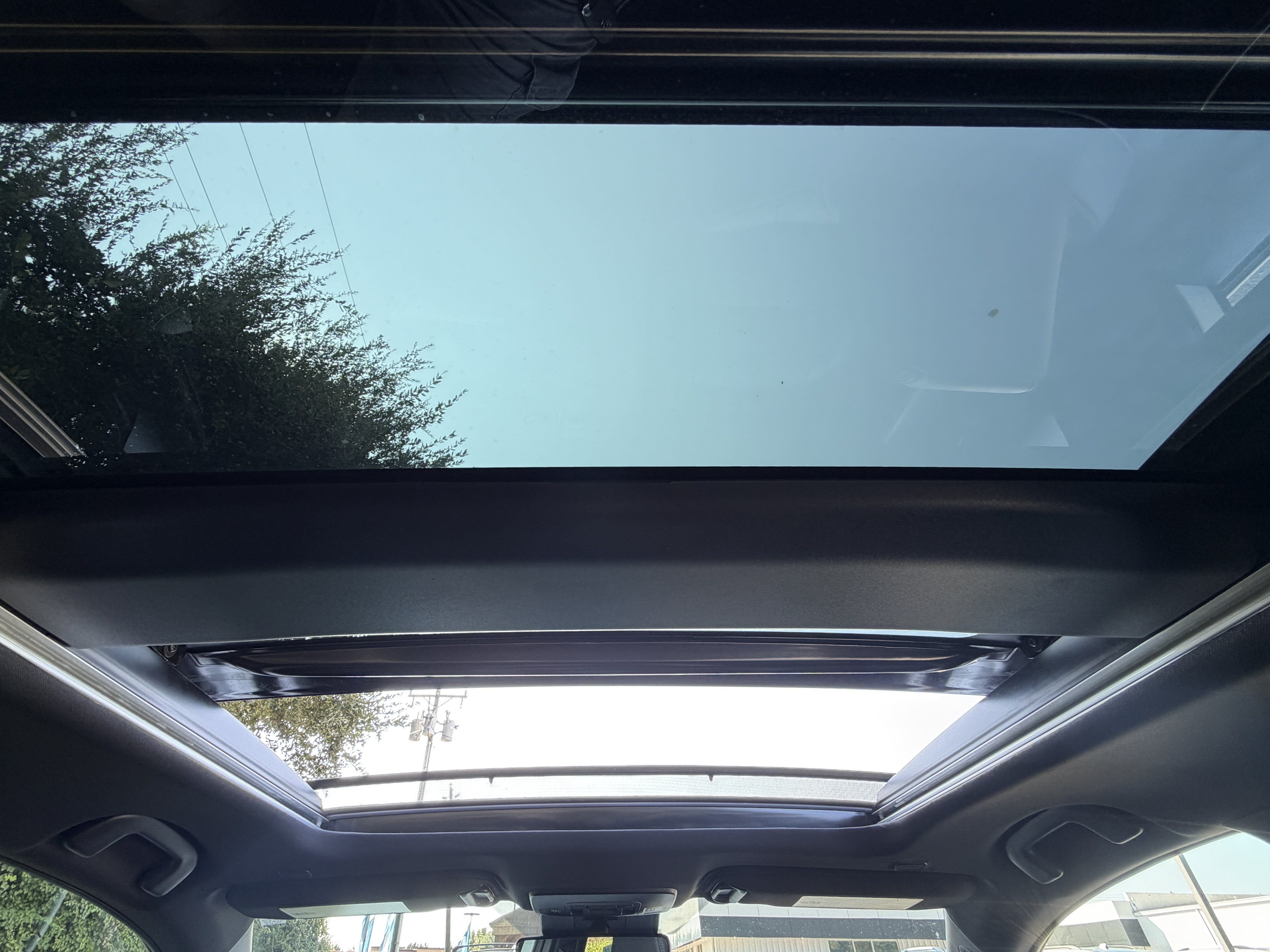 Used 2025 Toyota Camry XSE FWD image 30