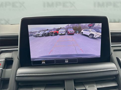 Used 2021 Chevrolet Suburban Z71 image 23