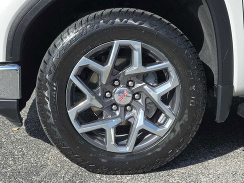 Certified 2024 GMC Sierra 1500 SLT image 31