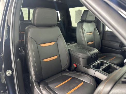 Used 2022 GMC Sierra 2500 AT4 w/ AT4 Preferred Package image 17