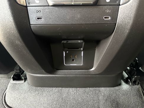 New 2026 Chevrolet Tahoe High Country image 37