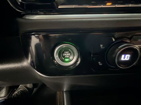 Used 2022 Chevrolet Silverado 1500 RST image 17