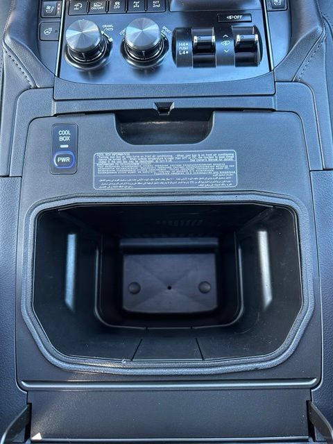 Used 2017 Lexus LX 570 4WD w/ Luxury Package image 53