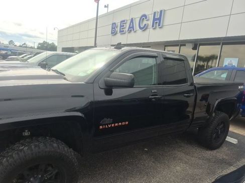 Used 2017 Chevrolet Silverado 1500 LT w/ All Star Edition AWD/4WD image 6