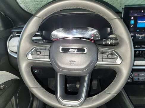 Used 2024 Jeep Compass Latitude AWD/4WD image 23