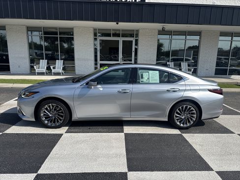 Used 2025 Lexus ES 350 Ultra Luxury FWD image 1