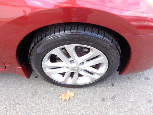 Used 2014 Nissan Altima 2.5 SL w/ Moonroof Package image 28