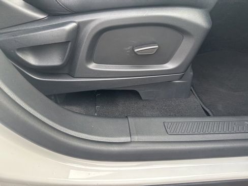 Used 2025 Ford Explorer Active image 42