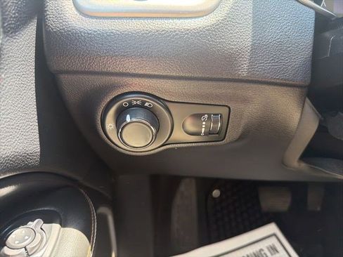 Used 2019 Jeep Compass Sport w/ Cold Weather Group AWD/4WD image 26