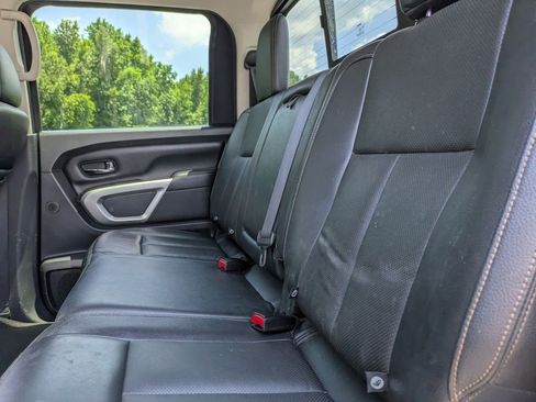 Used 2016 Nissan Titan SV AWD/4WD image 13