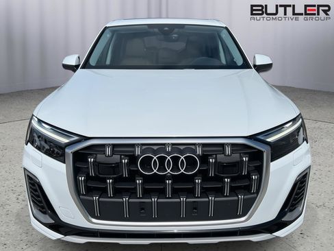 Certified 2025 Audi Q7 3.0T Premium w/ Convenience Package image 2