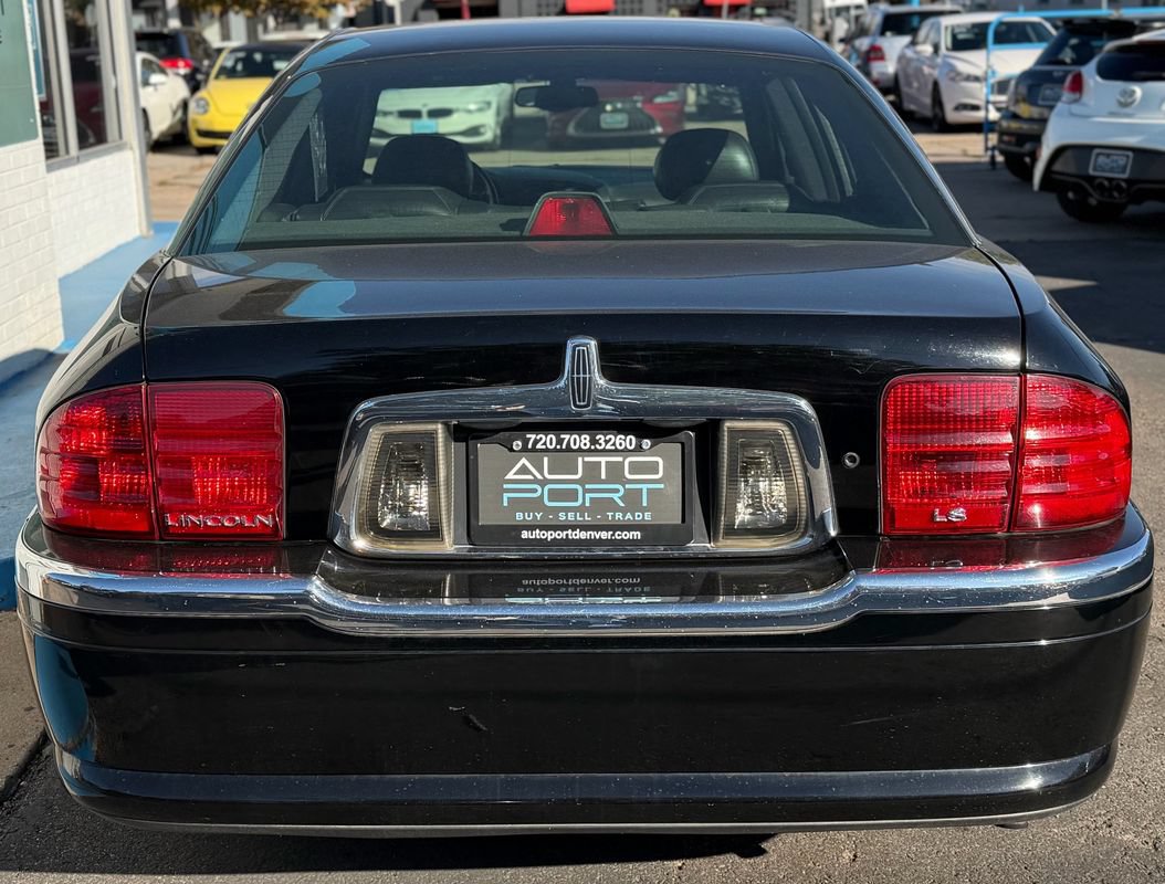 Used 2001 Lincoln LS RWD image 4