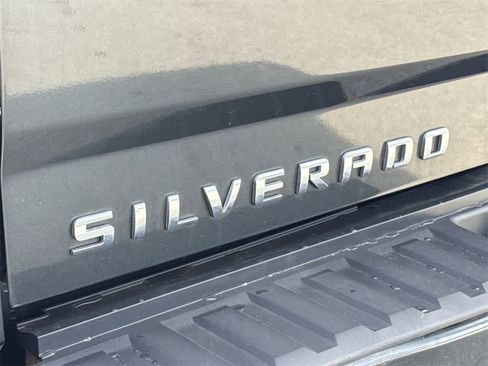 Used 2017 Chevrolet Silverado 1500 High Country image 9