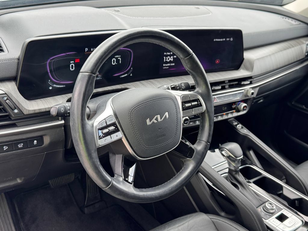 Used 2024 Kia Telluride EX w/ EX Captain's Chair Package AWD/4WD image 15