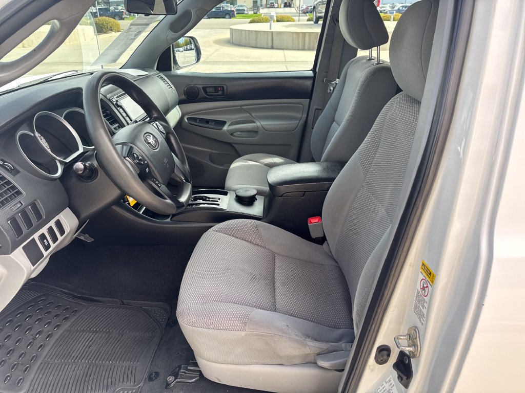 Used 2015 Toyota Tacoma 2WD Access Cab image 10