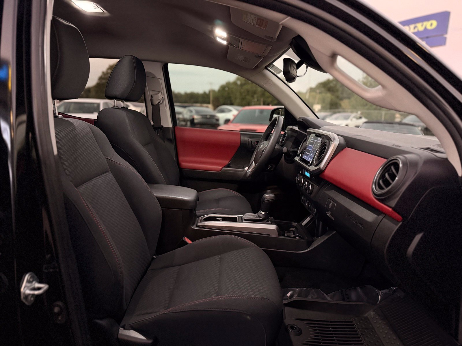 Used 2023 Toyota Tacoma SR5 w/ Technology Package AWD/4WD image 27