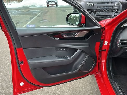 Used 2020 Jaguar XE S image 8