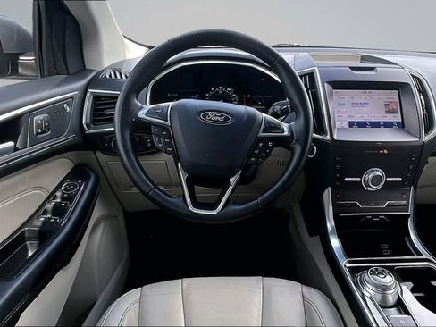 Used 2020 Ford Edge Titanium FWD image 8