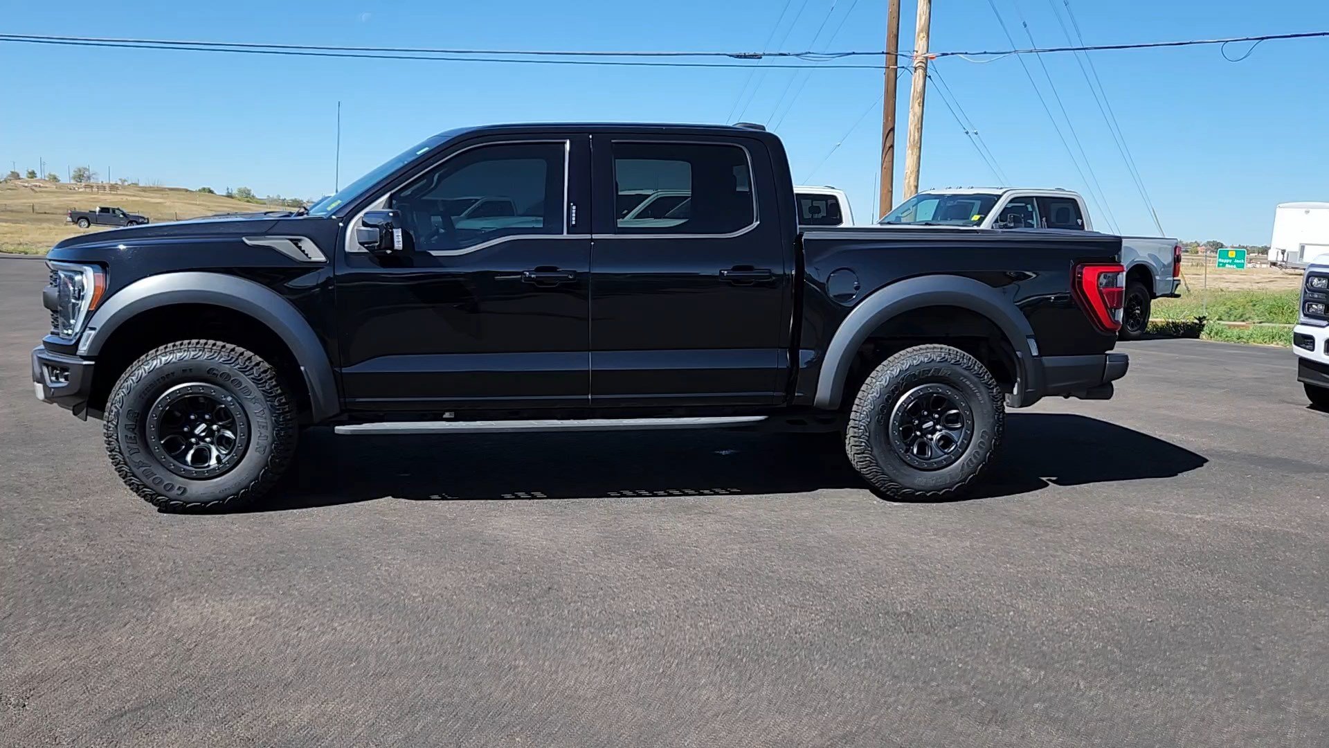 Certified 2023 Ford F150 Raptor w/ Raptor Carbon Fiber Package AWD/4WD image 3