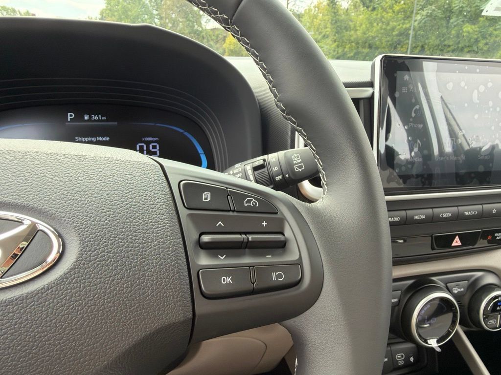 New 2026 Hyundai Venue SEL FWD image 32