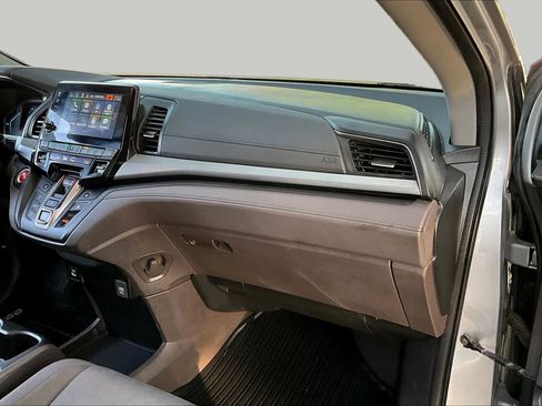 Used 2022 Honda Odyssey EX image 18