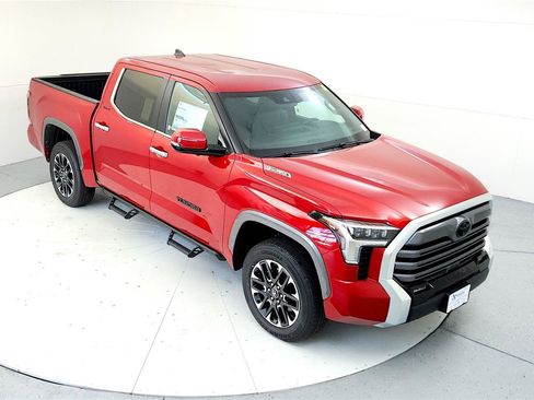 Used 2025 Toyota Tundra Limited image 13