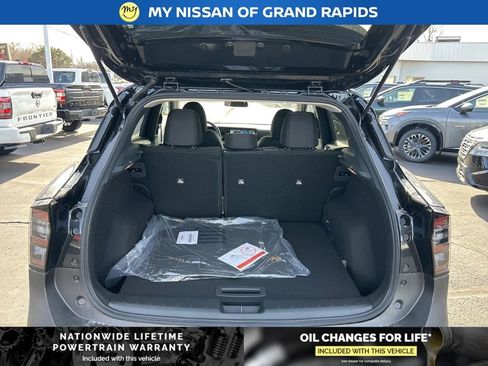 New 2026 Nissan Kicks SV w/ Charging Package FWD image 20