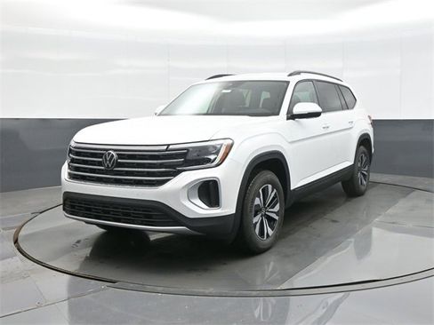 New 2026 Volkswagen Atlas SE image 3