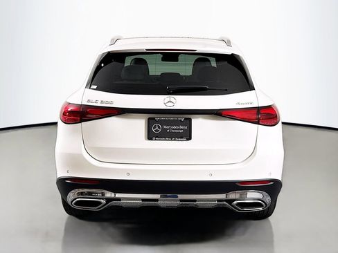 Used 2025 Mercedes-Benz GLC 300 4MATIC image 6