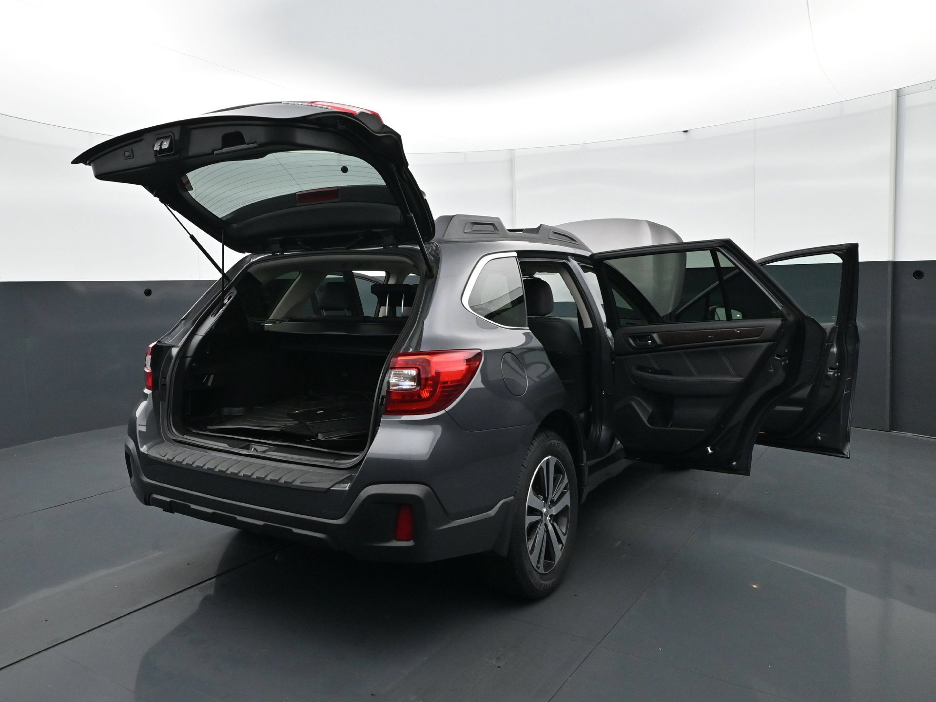 Used 2018 Subaru Outback 2.5i Limited w/ Popular Package #2 AWD/4WD image 33