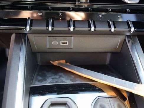 New 2026 GMC Canyon Elevation w/ Convenience Package image 20