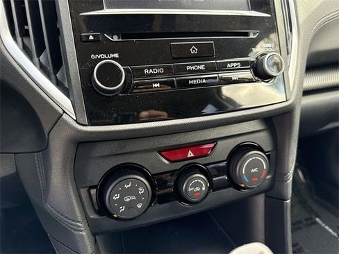 Used 2019 Subaru Crosstrek 2.0i Premium w/ Eyesight System image 19