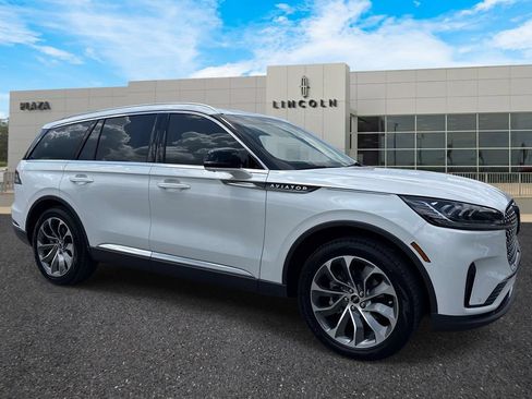 New 2026 Lincoln Aviator 2WD image 1