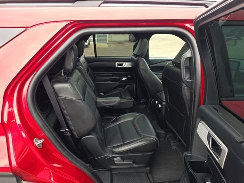 Used 2023 Ford Explorer ST w/ Equipment Group 401A image 11