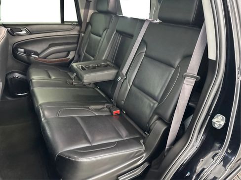 Used 2017 GMC Yukon SLT image 14