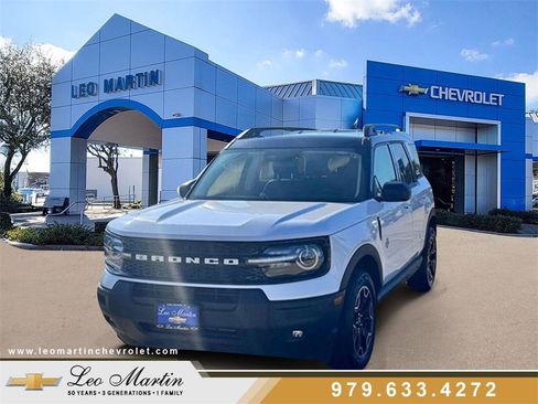 Used 2025 Ford Bronco Sport Outer Banks image 1