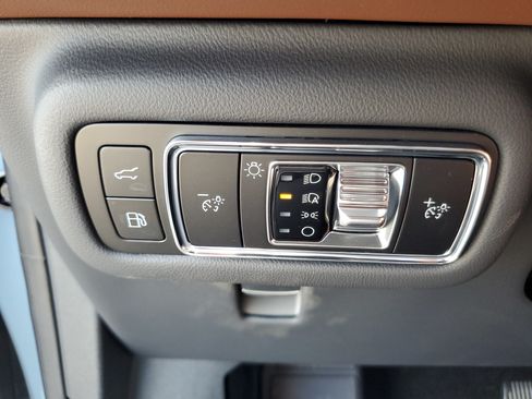 New 2026 Lincoln Nautilus Reserve AWD/4WD image 15