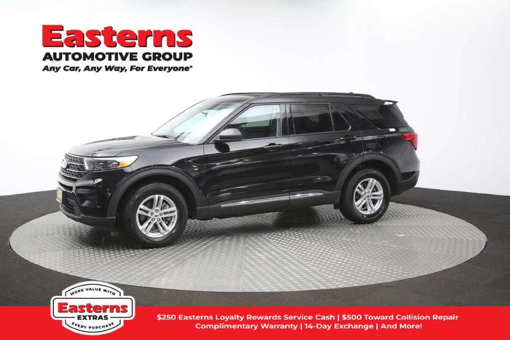 Used 2023 Ford Explorer XLT AWD/4WD image 60